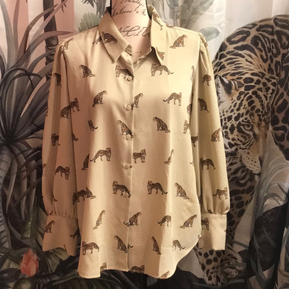 Ann Talor Defined Cheetah Print Button Front Blou… - image 1